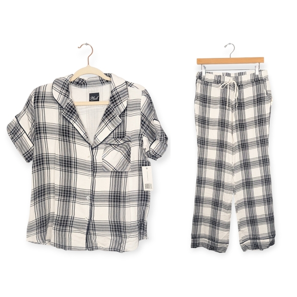 NWT Plush Apparel Black & White Plaid Ultra Soft Pajama Set Size XS - Picture 1 of 11